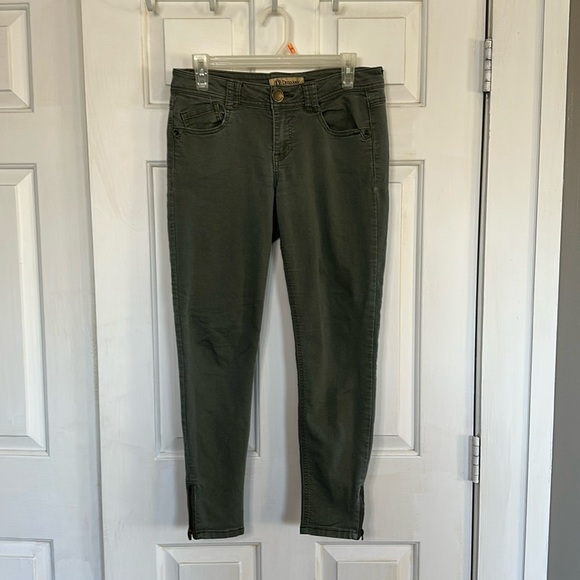 Democracy Green Skinny Jeans size 6 - Picture 1 of 5